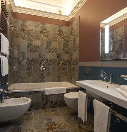 Apartmanhotel Venegoni Maison De Charme 4*
