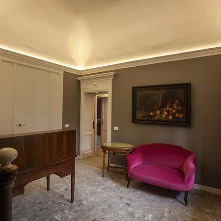 Venegoni Maison De Charme Aparthotel