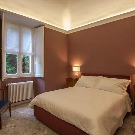 Apartmanhotel Venegoni Maison De Charme 4*